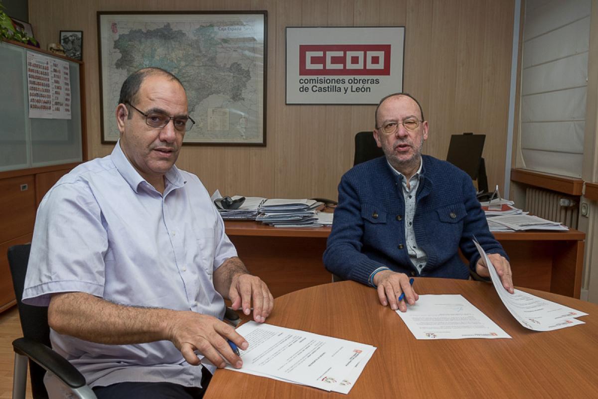 Firma del acuerdo de cooperacin entre la Fundacin Paz y Solidaridad "Esteban Riera" y la RASD
